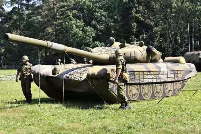 大型军用充气坦克