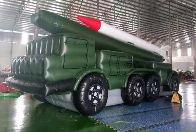 军事导弹发射车